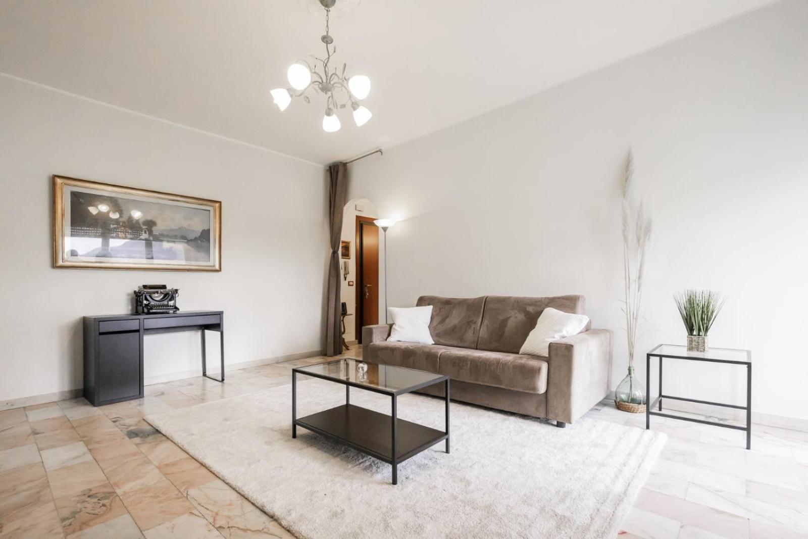 شقة Big Deluxe Apts Italian Style Lake&Terrace ليكو المظهر الخارجي الصورة